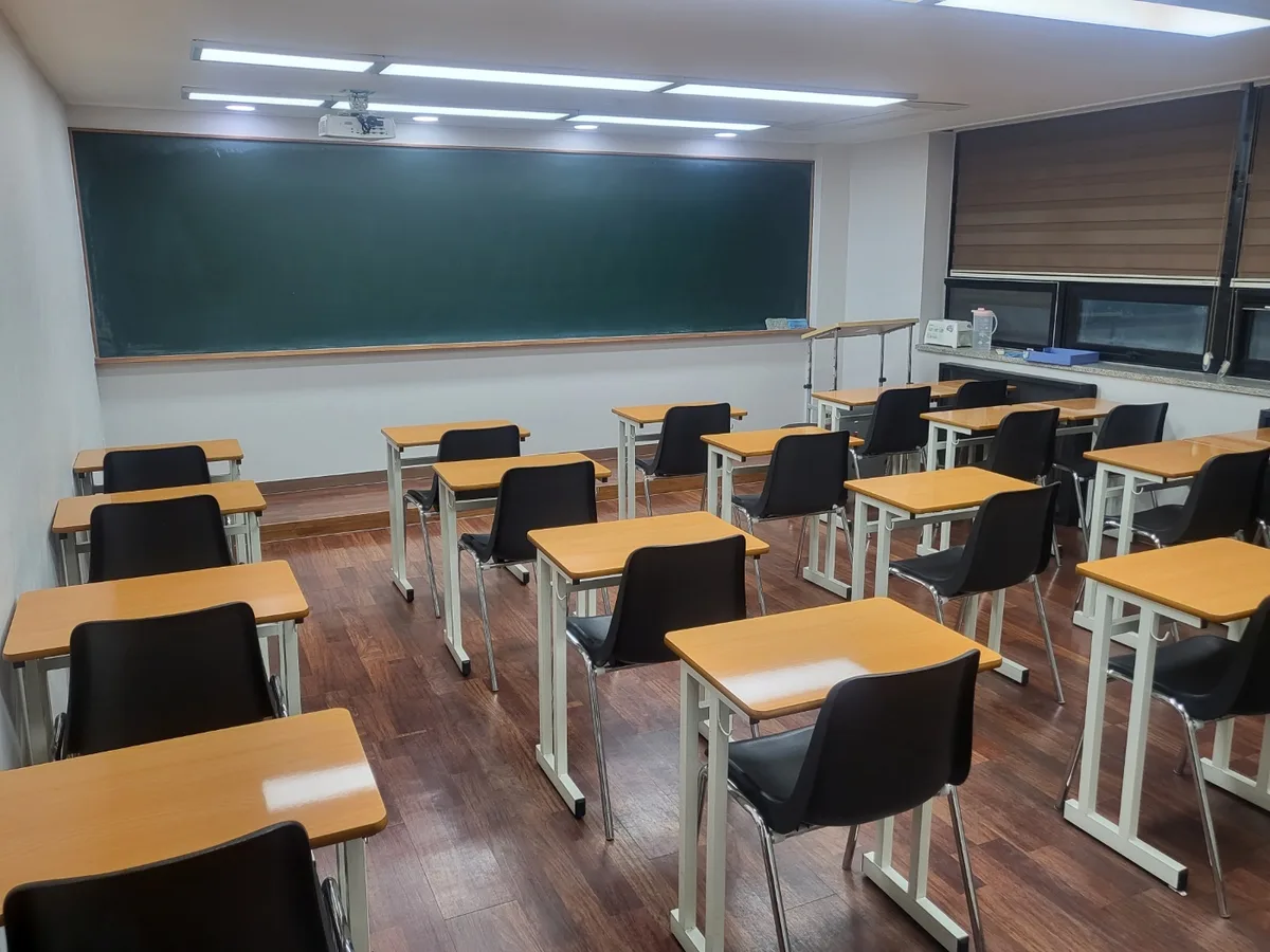 삼척시 당저동 어린이집 과학실 장비 주변 정밀 위생청소 사례 - 행진크린