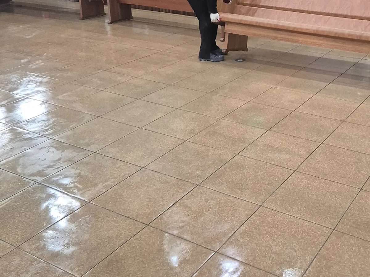 철원군 근동면 예배당 방송실 장비 주변 정밀 위생청소 사례 - 행진크린