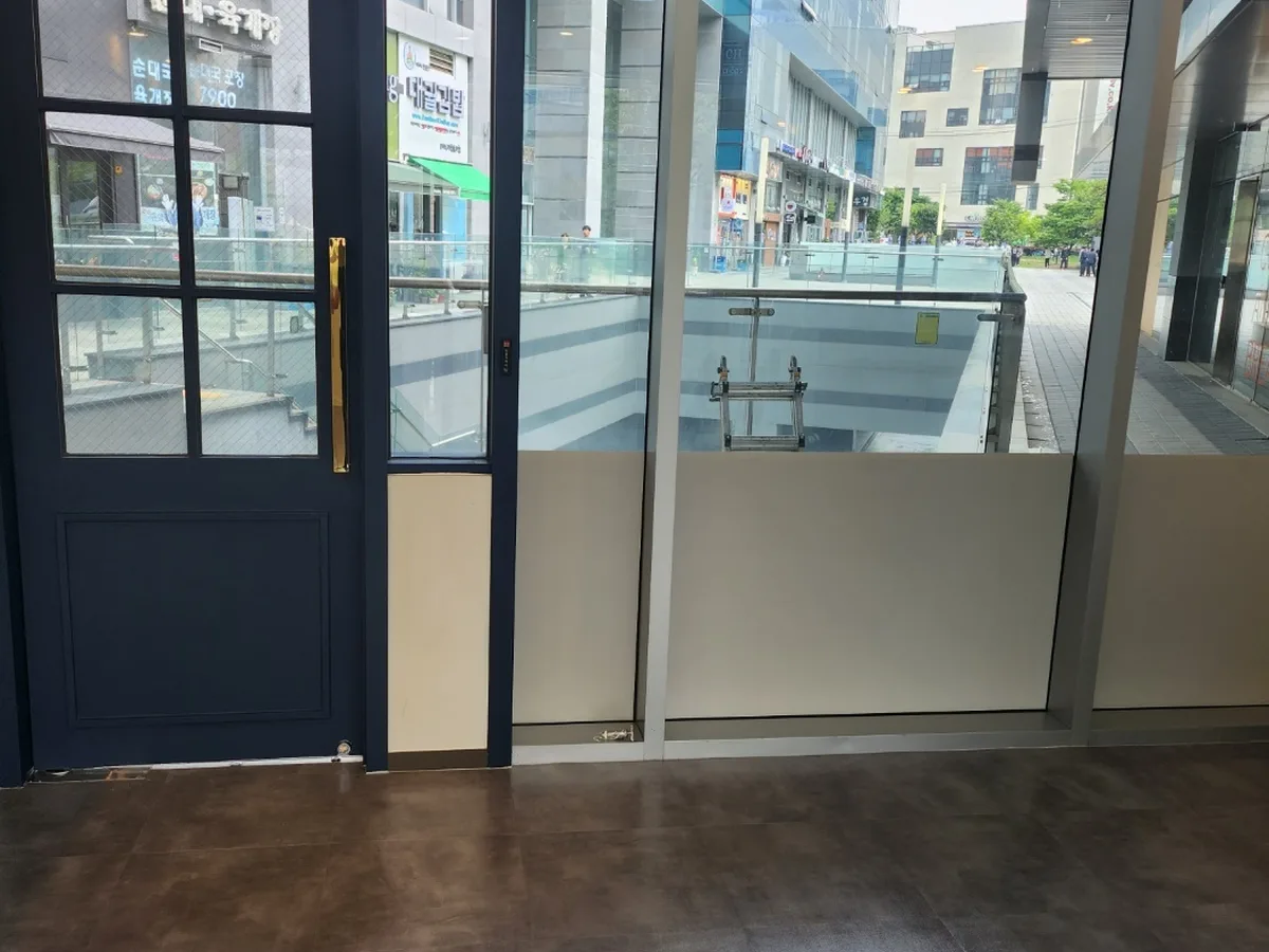 원주시 신림면 현장 출입문·프레임 바닥 위생청소 사례 - 행진크린